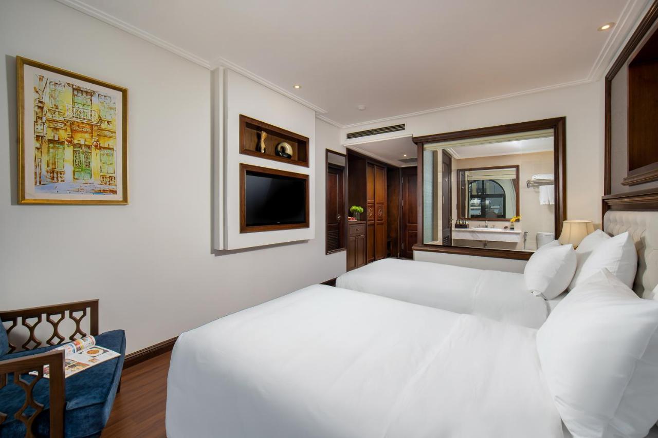 The Q Hotel Hanoi Exterior photo